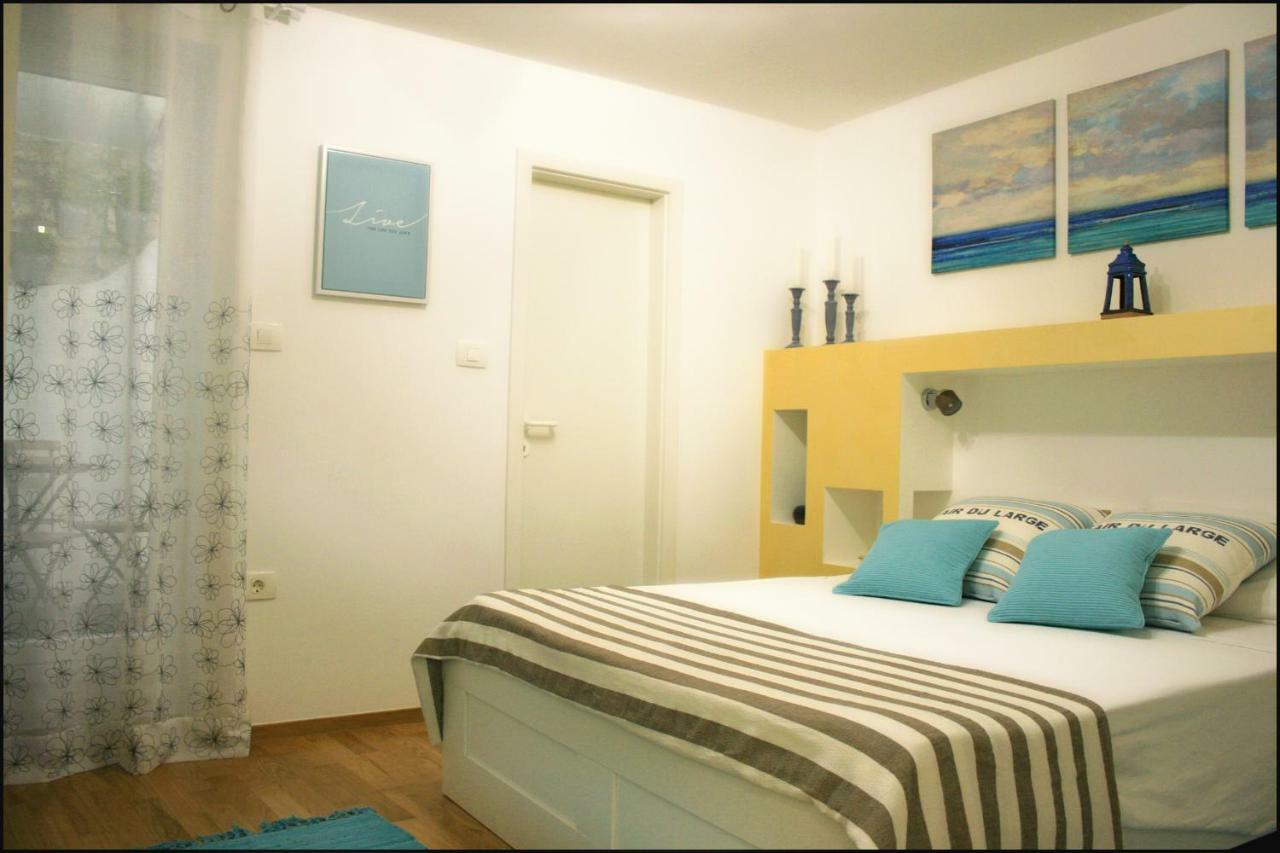 Casa Vacanze Enjoy Pirano Exteriör bild